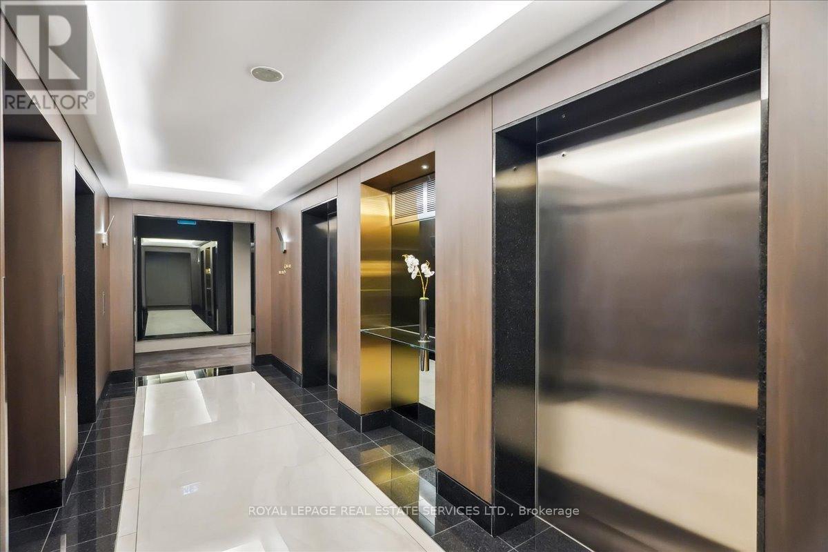 












804 - 10 BELLAIR STREET

,
Toronto,




Ontario
M5R3T8

