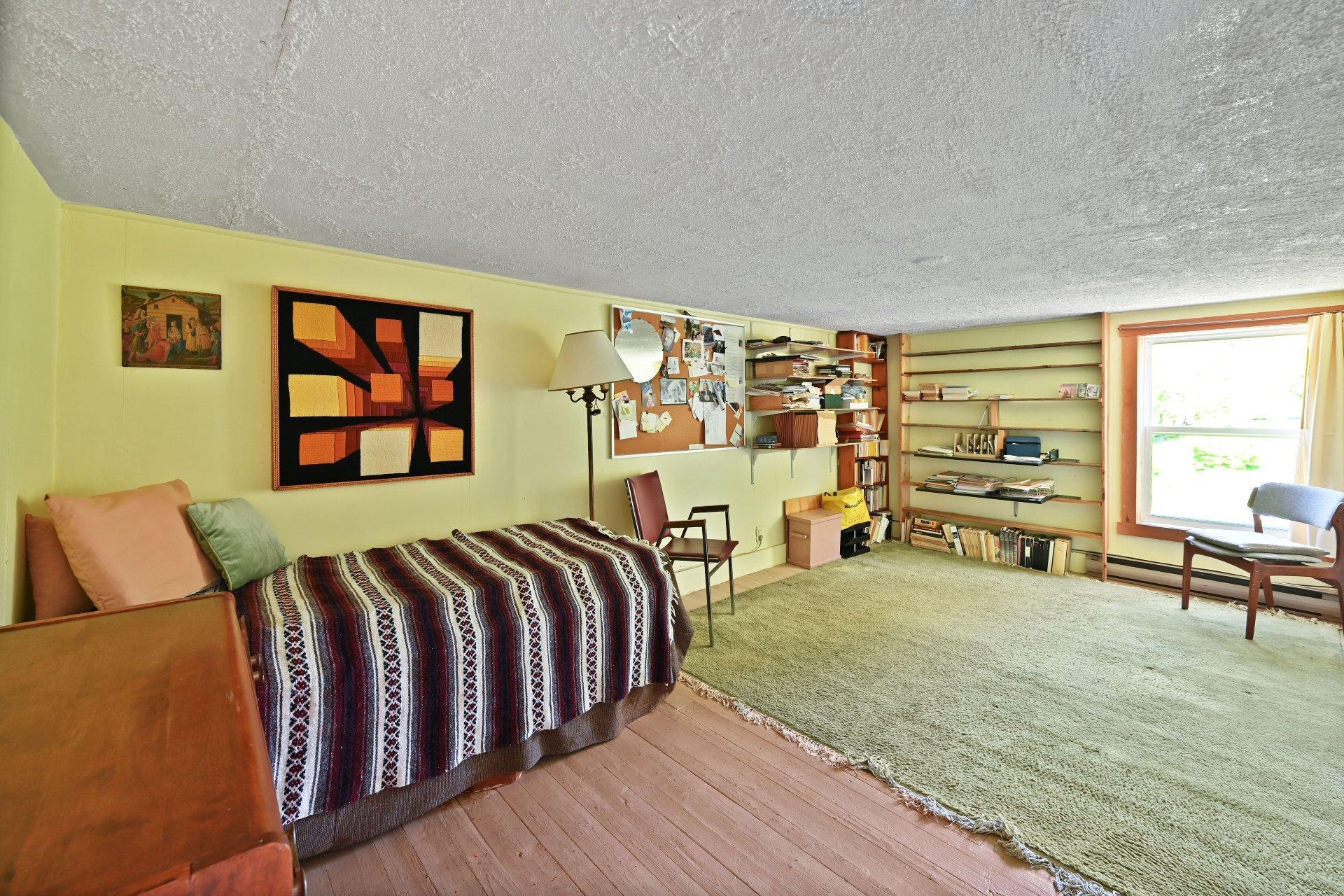 









7052


Ch. Benoit

,
Valcourt - Canton,







QC
J0E2L0

