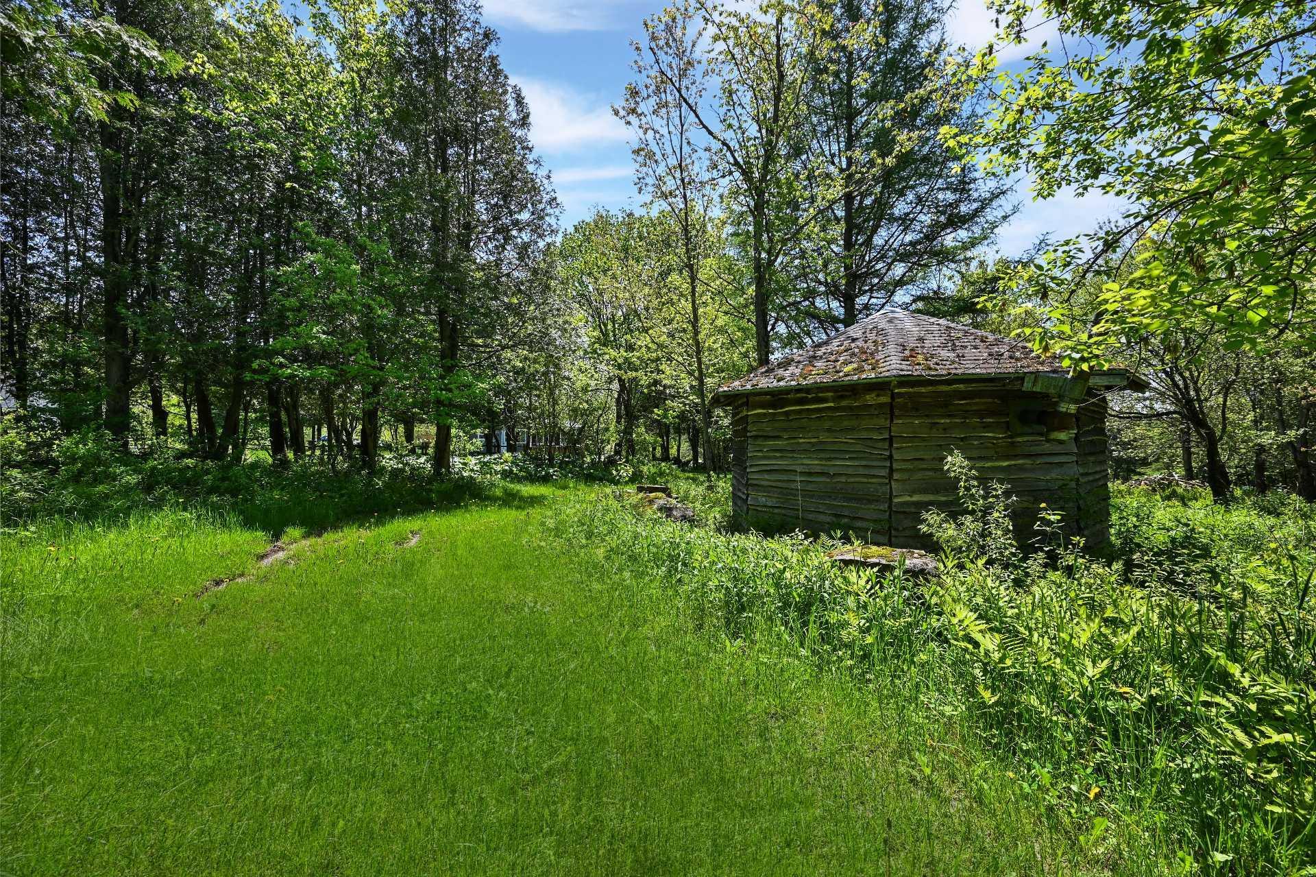 









7052


Ch. Benoit

,
Valcourt - Canton,







QC
J0E2L0

