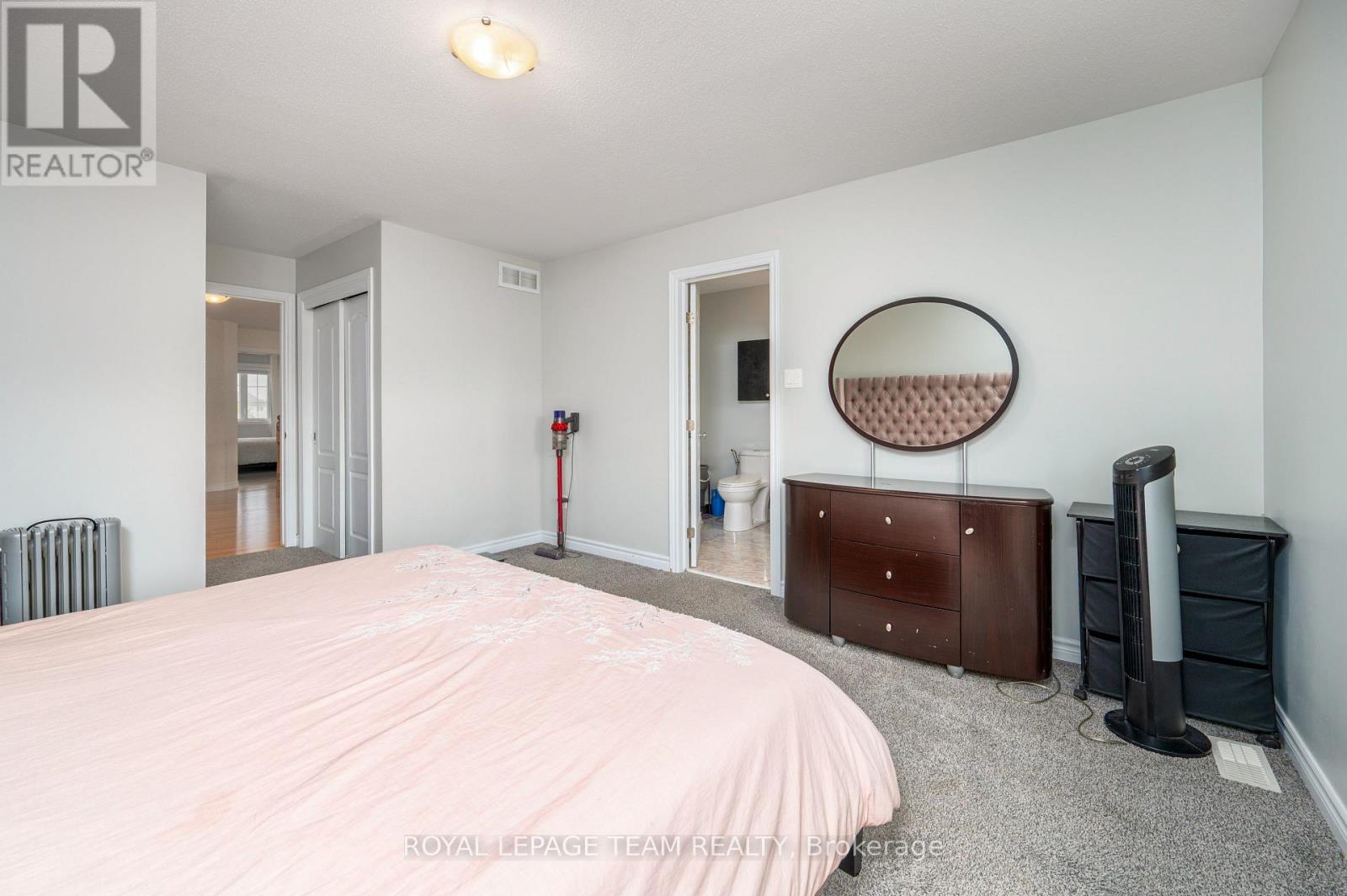 












357 WIDGEON WAY

,
Ottawa,




Ontario
K1T0G1

