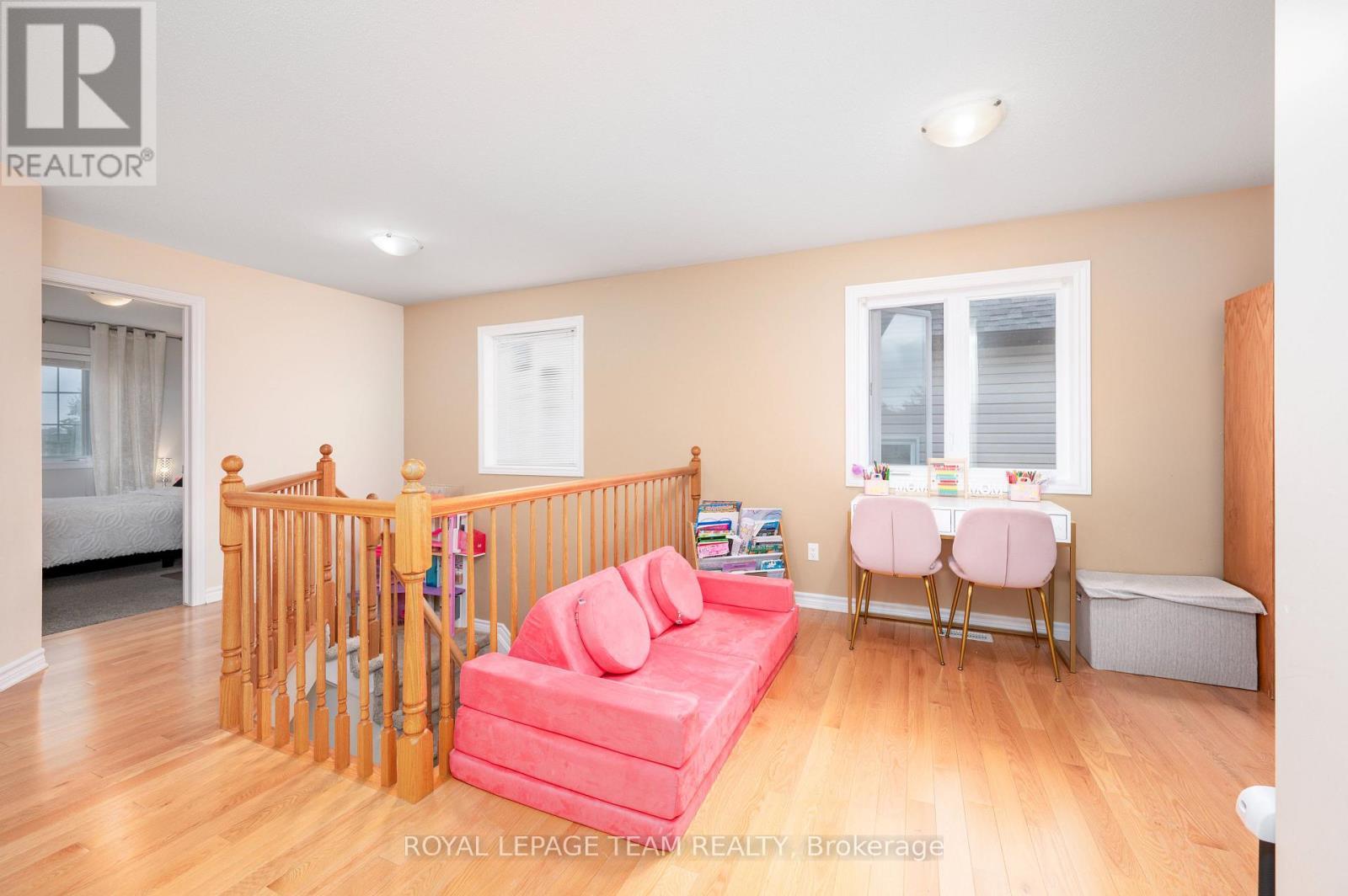 












357 WIDGEON WAY

,
Ottawa,




Ontario
K1T0G1

