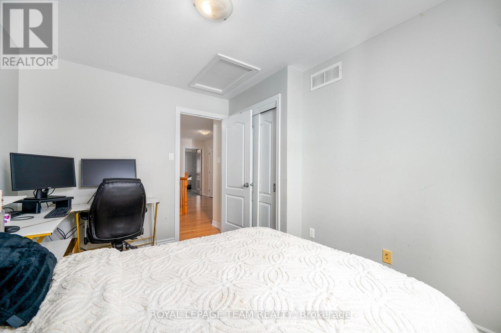 












357 WIDGEON WAY

,
Ottawa,




Ontario
K1T0G1

