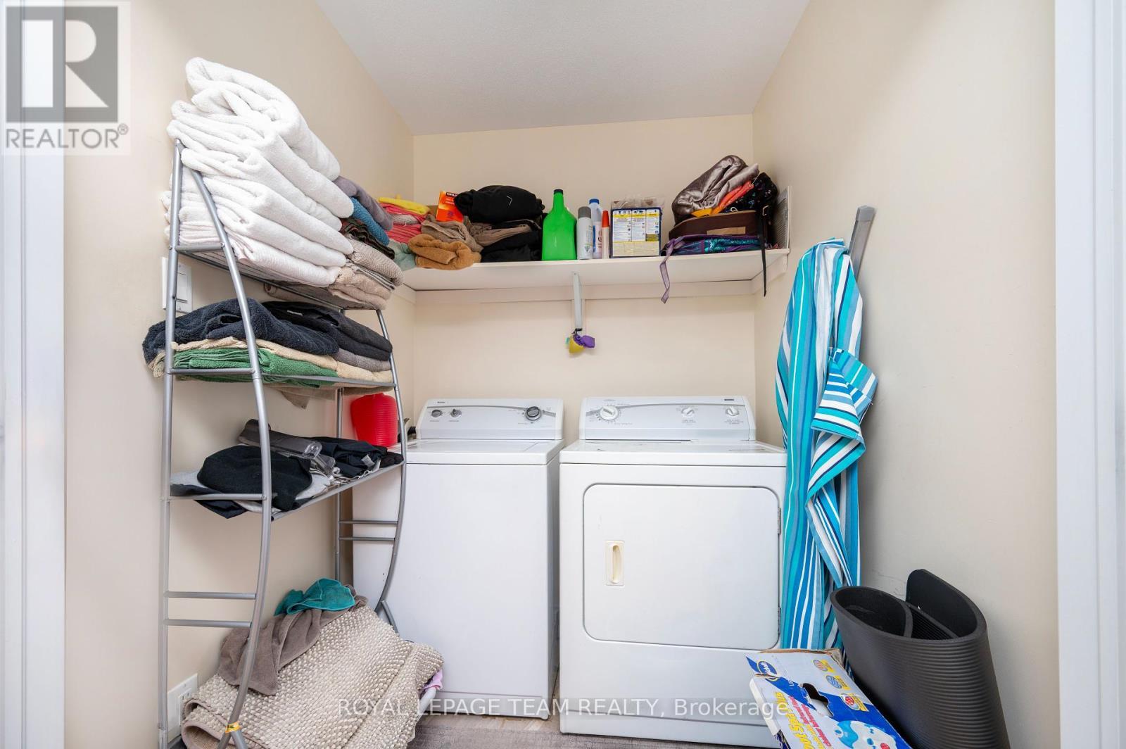












357 WIDGEON WAY

,
Ottawa,




Ontario
K1T0G1

