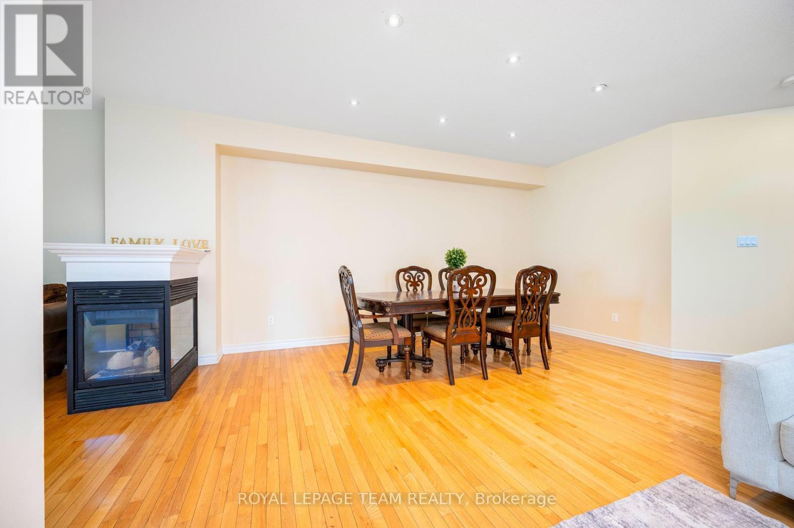 












357 WIDGEON WAY

,
Ottawa,




Ontario
K1T0G1

