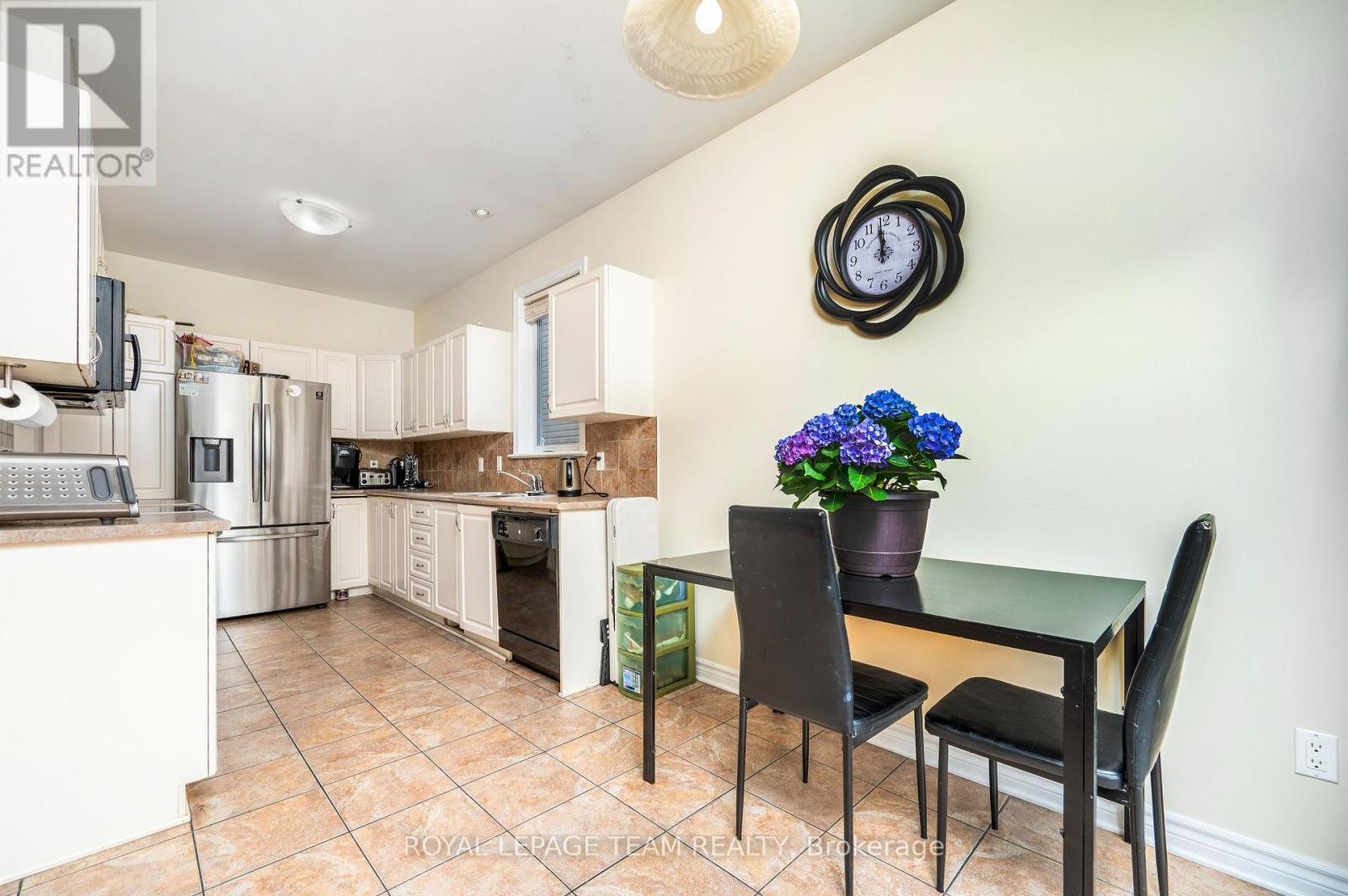 












357 WIDGEON WAY

,
Ottawa,




Ontario
K1T0G1

