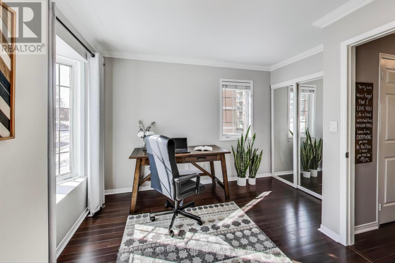 












10 - 210 MANITOBA STREET

,
Toronto,




Ontario
M8Y4G7

