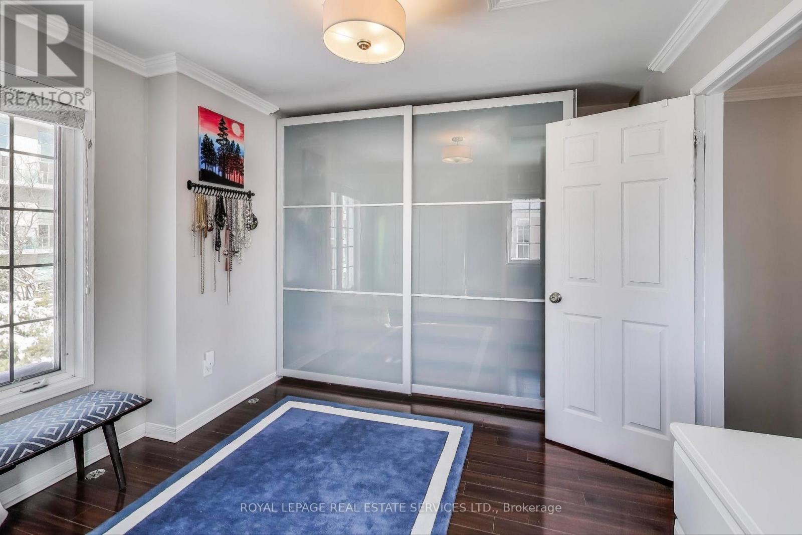 












10 - 210 MANITOBA STREET

,
Toronto,




Ontario
M8Y4G7

