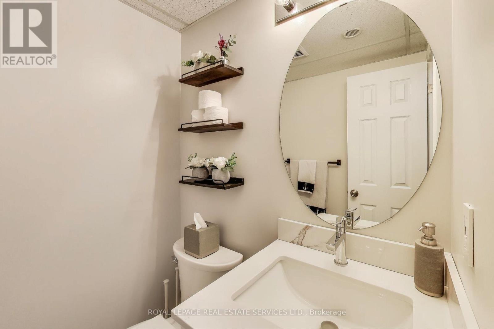 












10 - 210 MANITOBA STREET

,
Toronto,




Ontario
M8Y4G7

