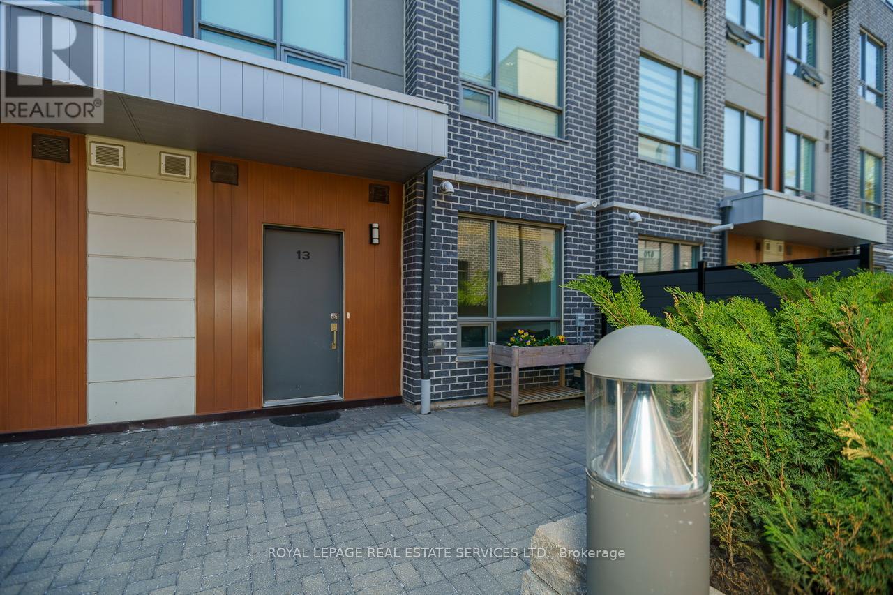 












13 - 650 ATWATER AVENUE

,
Mississauga,




Ontario
L5E3K2

