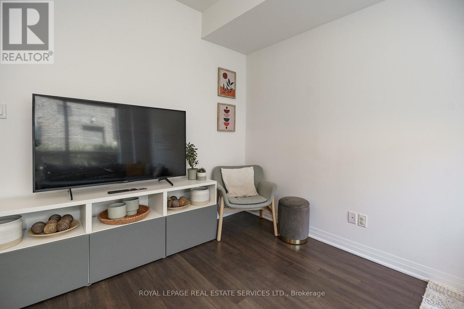 












13 - 650 ATWATER AVENUE

,
Mississauga,




Ontario
L5E3K2

