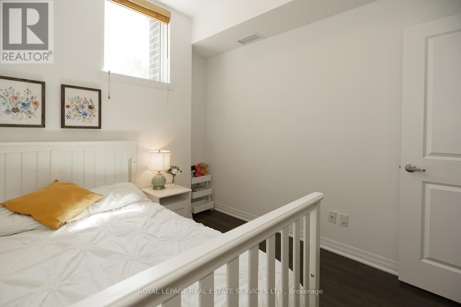 












13 - 650 ATWATER AVENUE

,
Mississauga,




Ontario
L5E3K2


