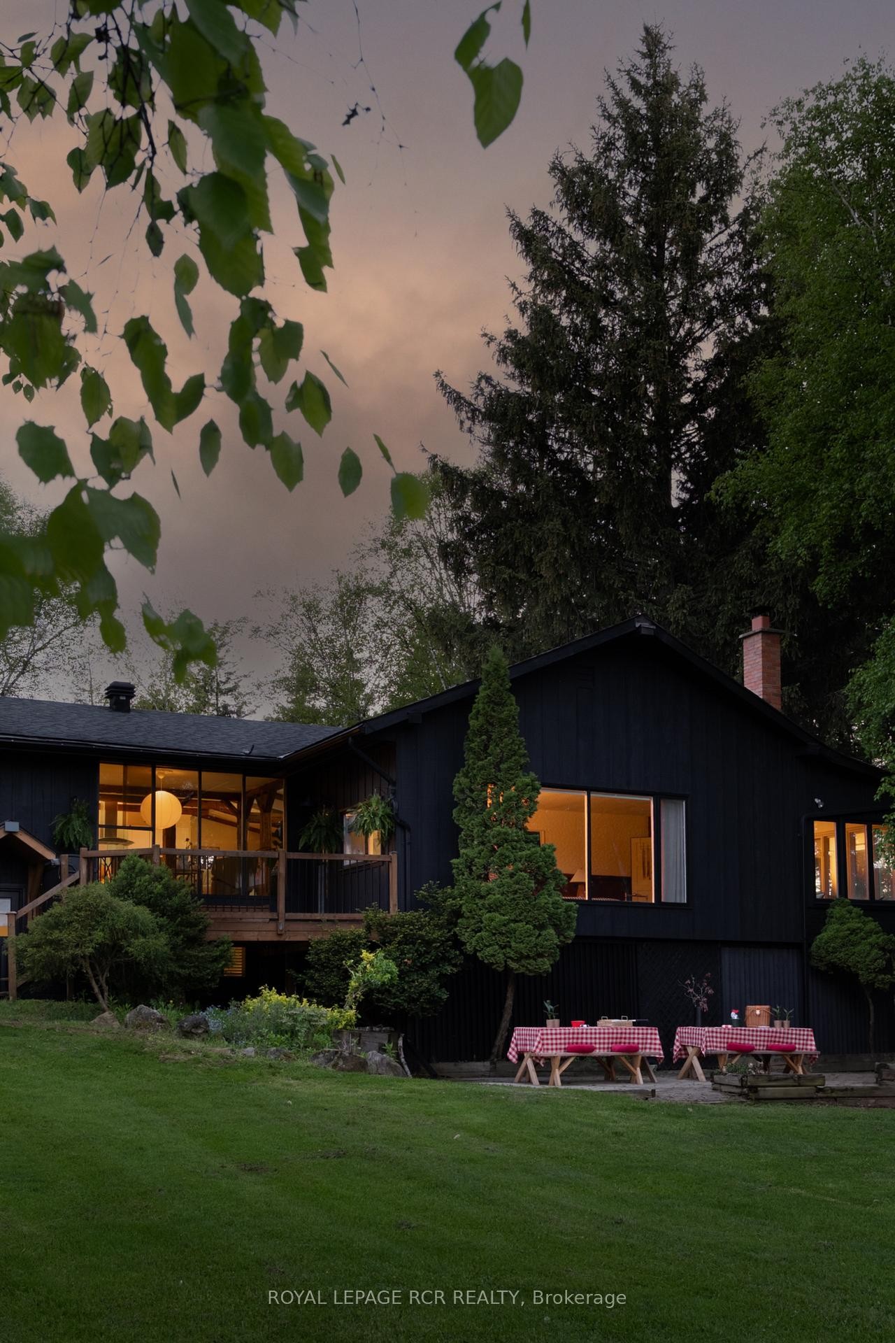 









15667


Duffys

Lane,
Caledon,




ON
L7E 3C8

