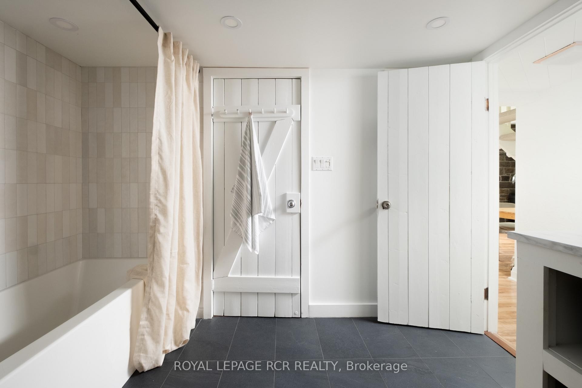 









15667


Duffys

Lane,
Caledon,




ON
L7E 3C8

