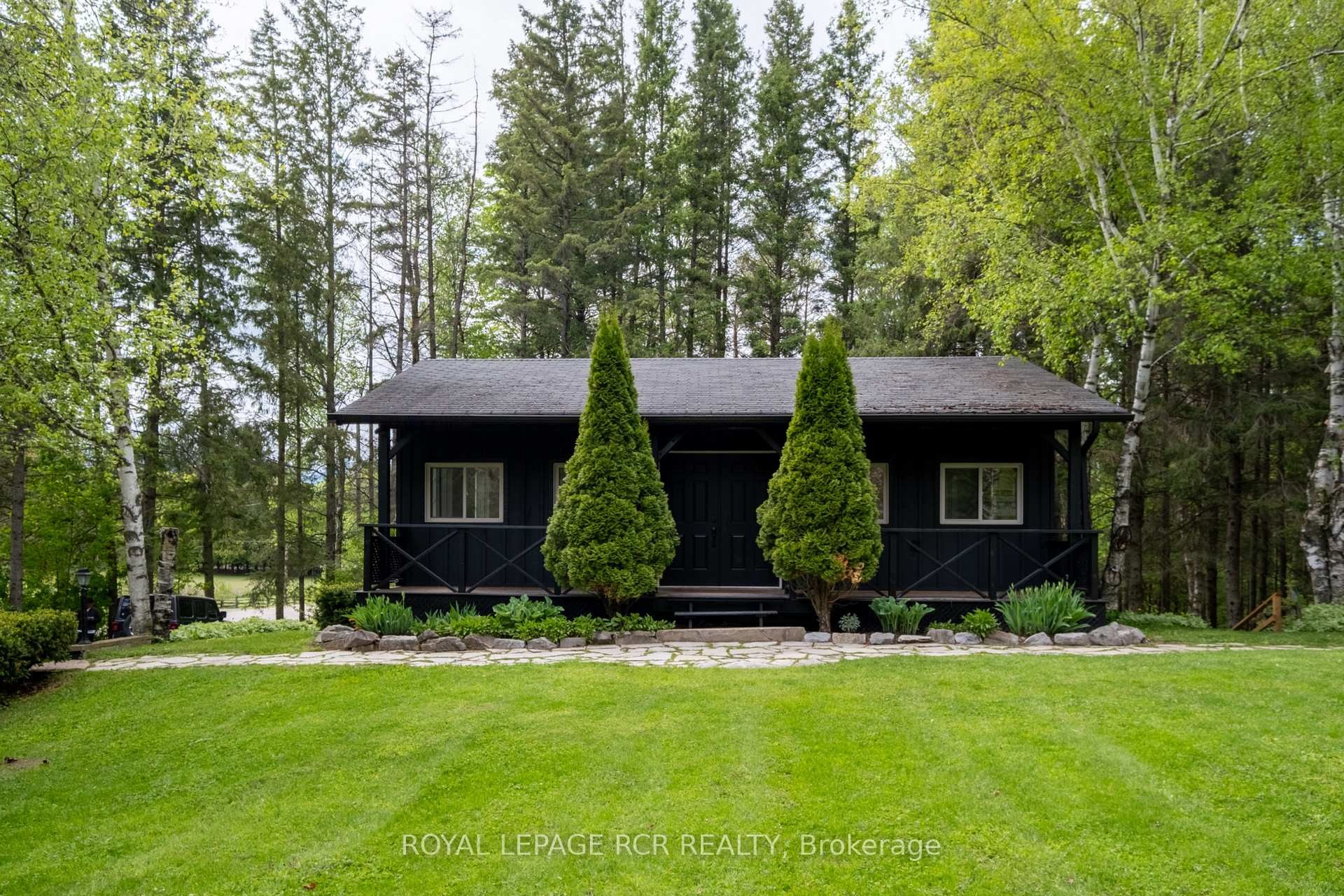 









15667


Duffys

Lane,
Caledon,




ON
L7E 3C8

