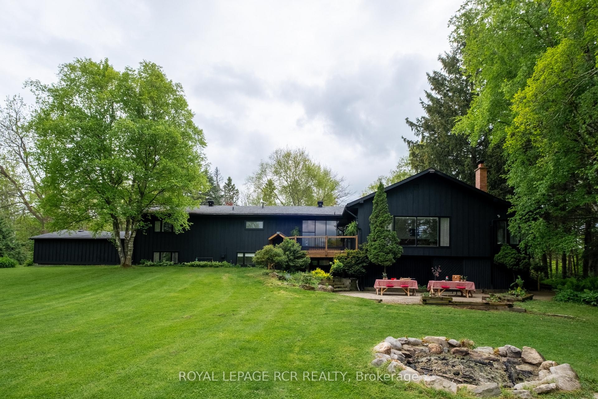 









15667


Duffys

Lane,
Caledon,




ON
L7E 3C8

