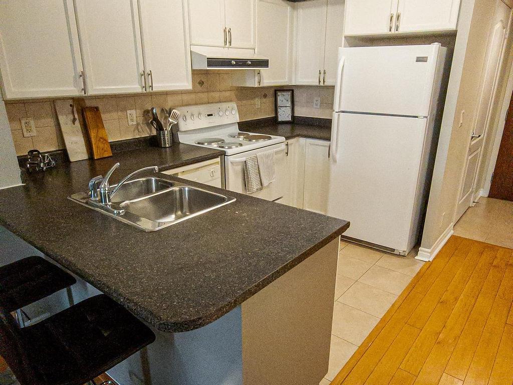 









33


Elm

Drive, 1007,
Mississauga,




ON
L5B 4M2

