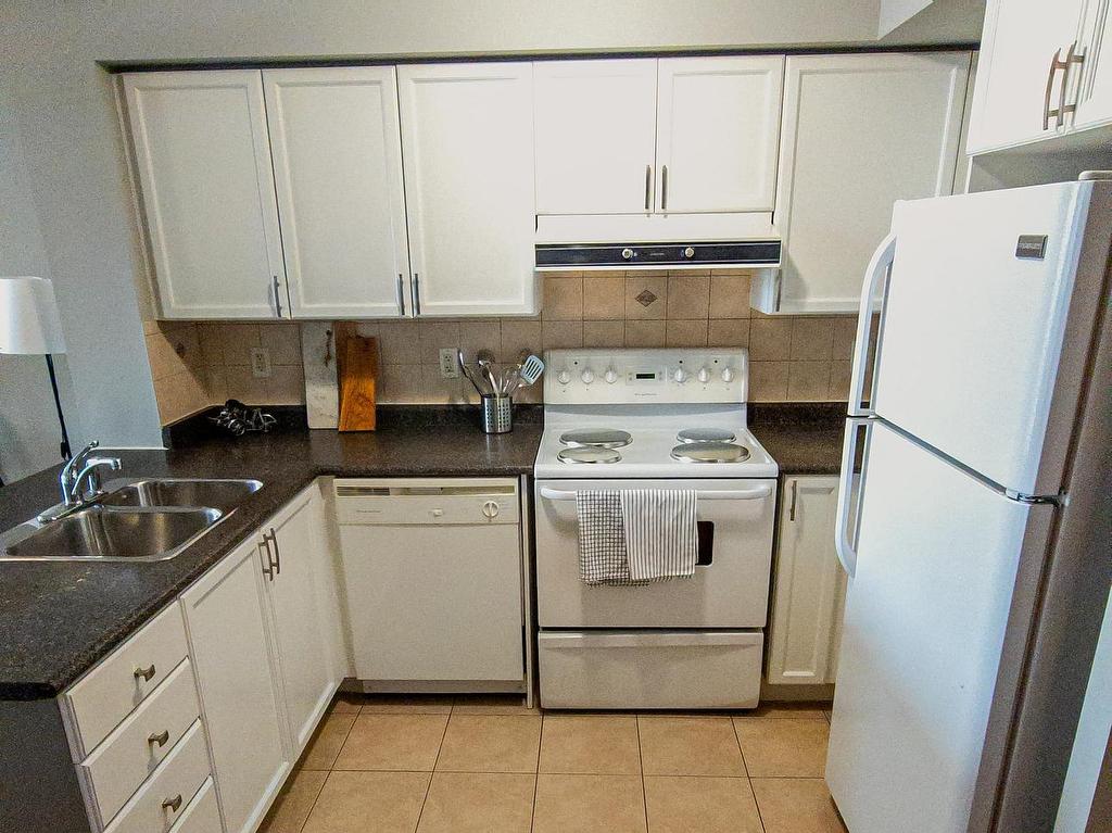 









33


Elm

Drive, 1007,
Mississauga,




ON
L5B 4M2

