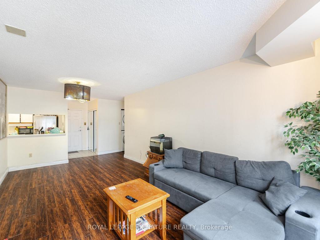 









250


Webb

Drive, 910,
Mississauga,




ON
L5B 3Z4

