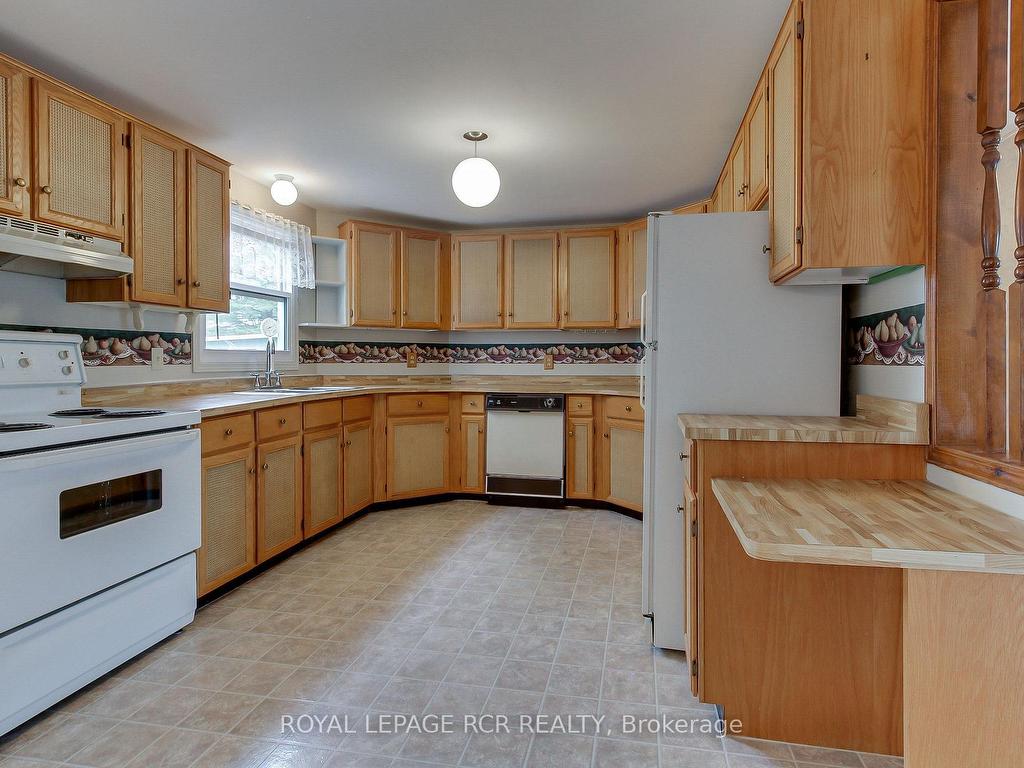 









8


Carmans Cove

N/A,
Innisfil,




ON
L9S 1R9

