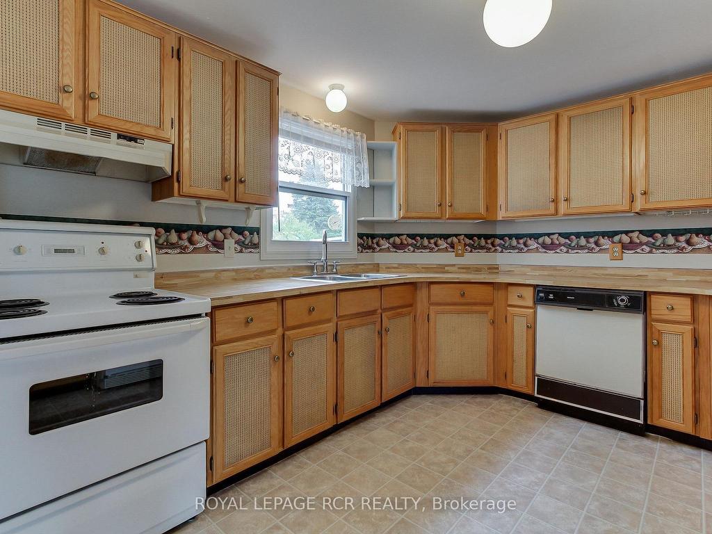 









8


Carmans Cove

N/A,
Innisfil,




ON
L9S 1R9

