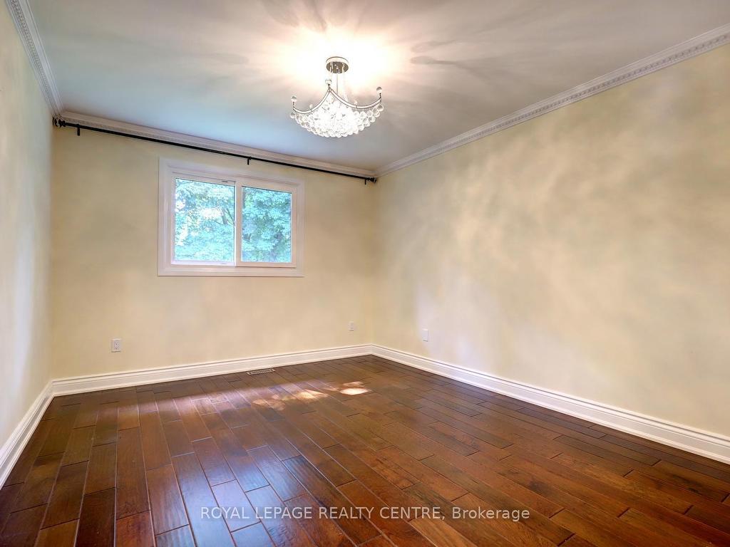 









753


Fletcher Valley

Crescent,
Mississauga,




ON
L5J 2X4

