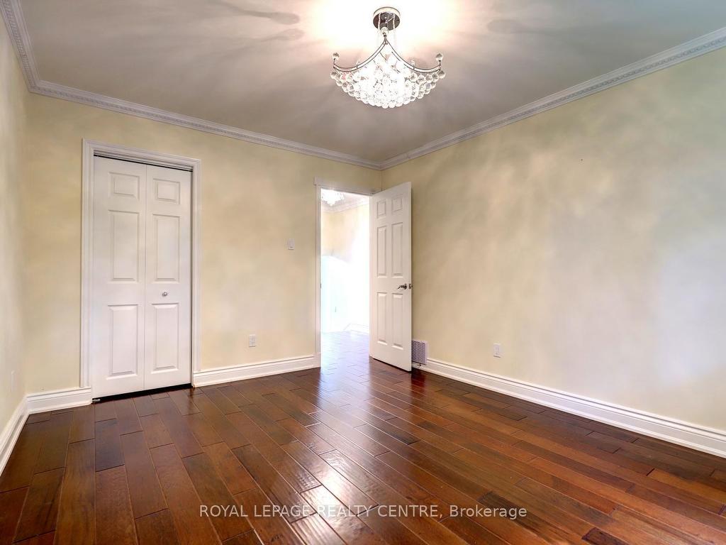 









753


Fletcher Valley

Crescent,
Mississauga,




ON
L5J 2X4

