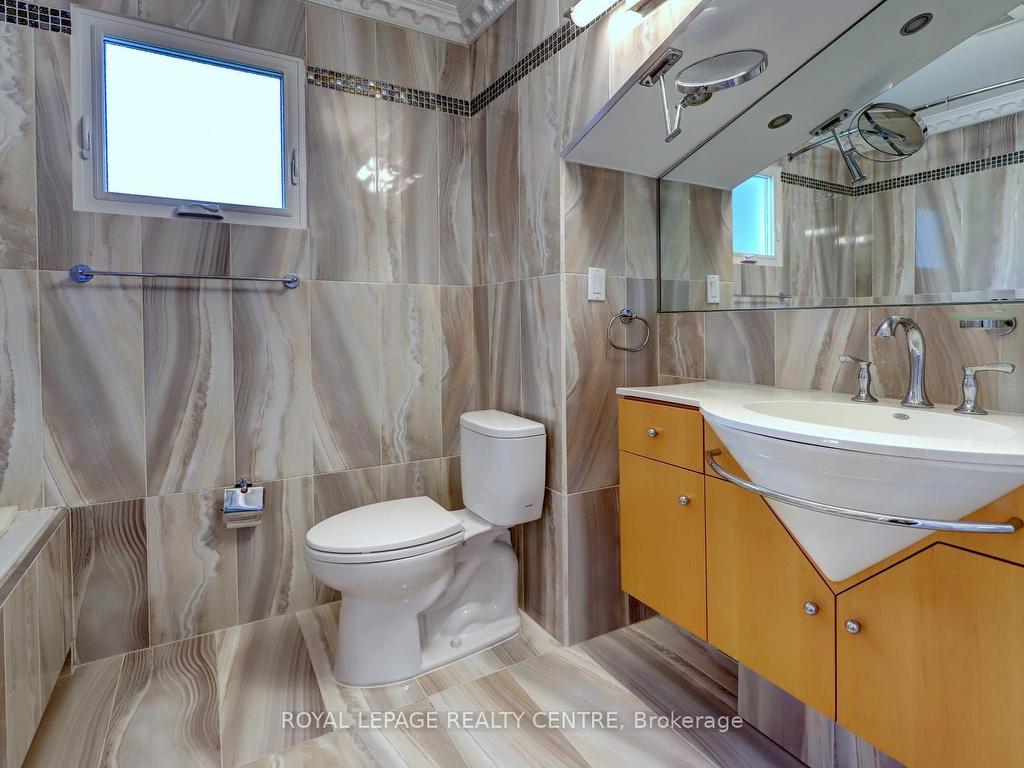 









753


Fletcher Valley

Crescent,
Mississauga,




ON
L5J 2X4

