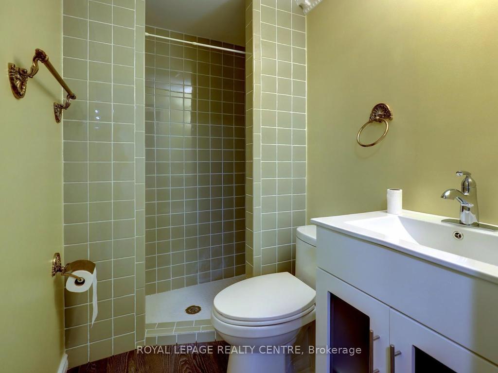









753


Fletcher Valley

Crescent,
Mississauga,




ON
L5J 2X4

