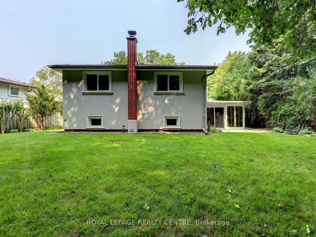 









753


Fletcher Valley

Crescent,
Mississauga,




ON
L5J 2X4

