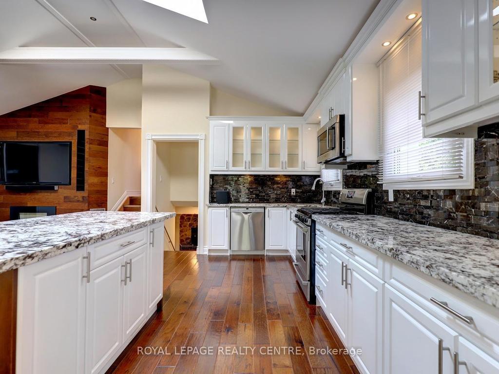 









753


Fletcher Valley

Crescent,
Mississauga,




ON
L5J 2X4

