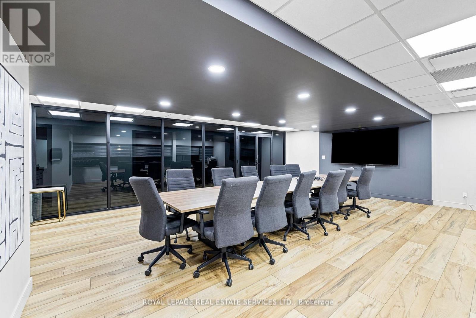 












5850 DIXIE ROAD

,
Mississauga,




Ontario
L4W1E7

