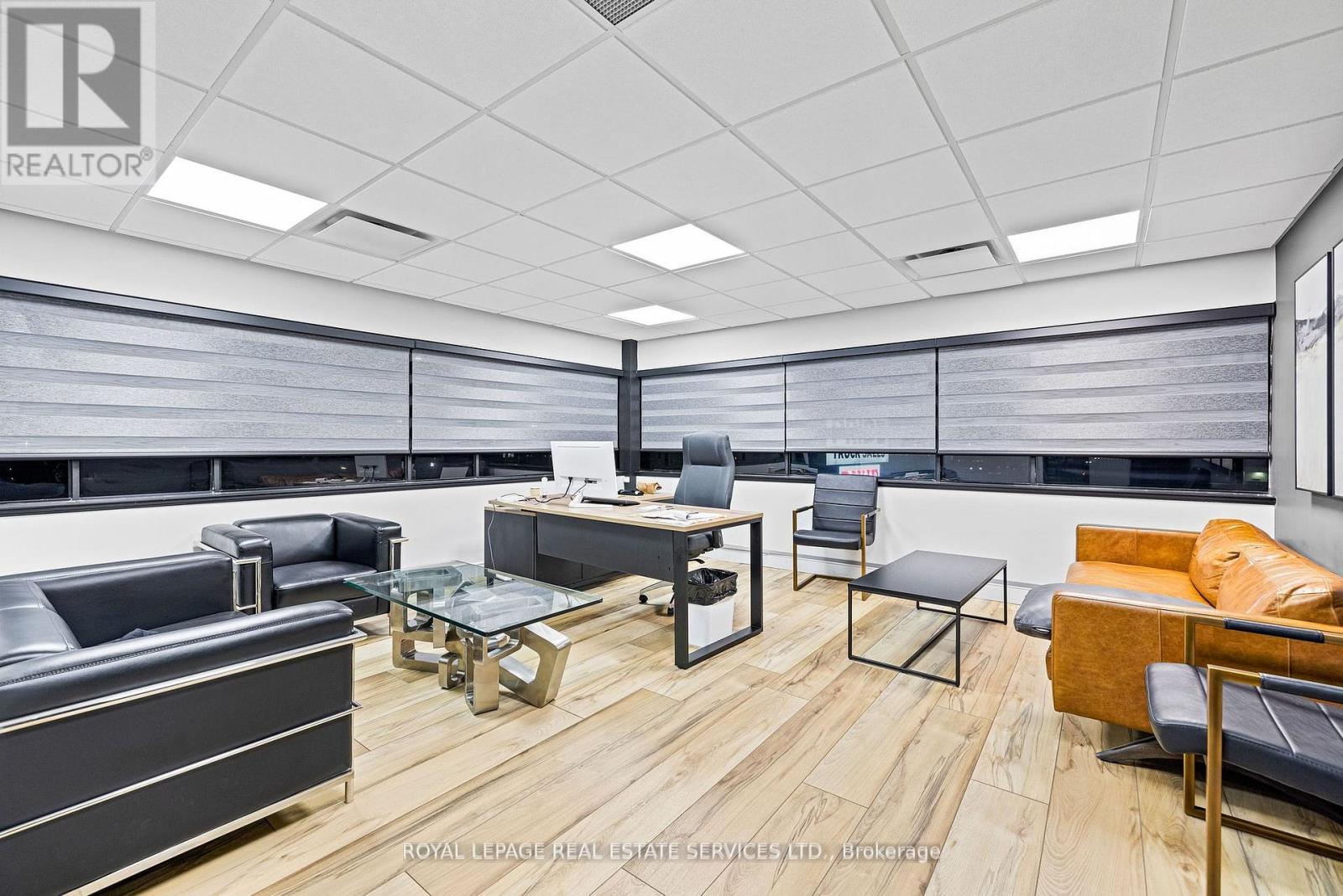 












5850 DIXIE ROAD

,
Mississauga,




Ontario
L4W1E7

