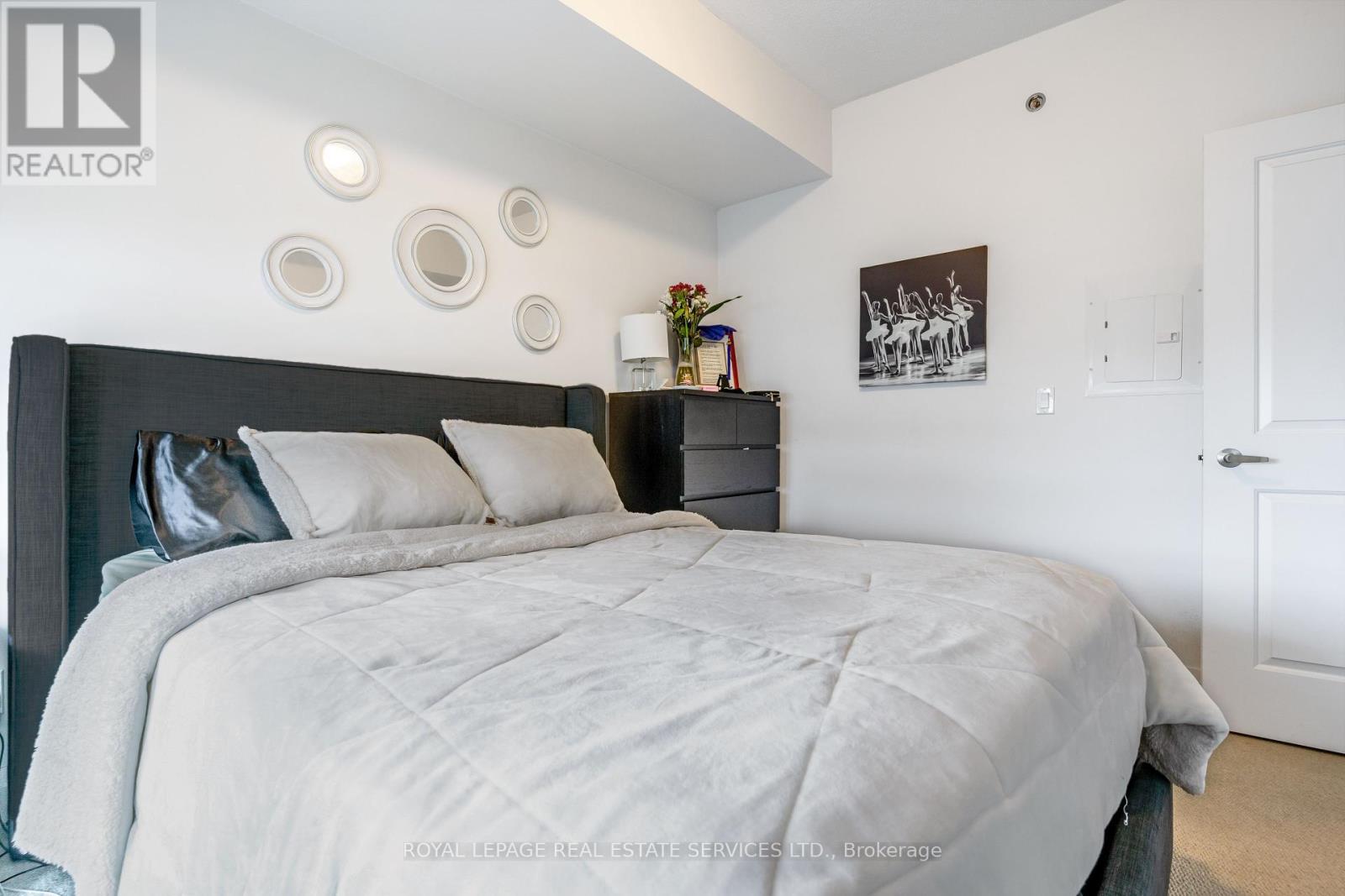 












612 - 55 SPEERS ROAD

,
Oakville,




Ontario
L6K0H9

