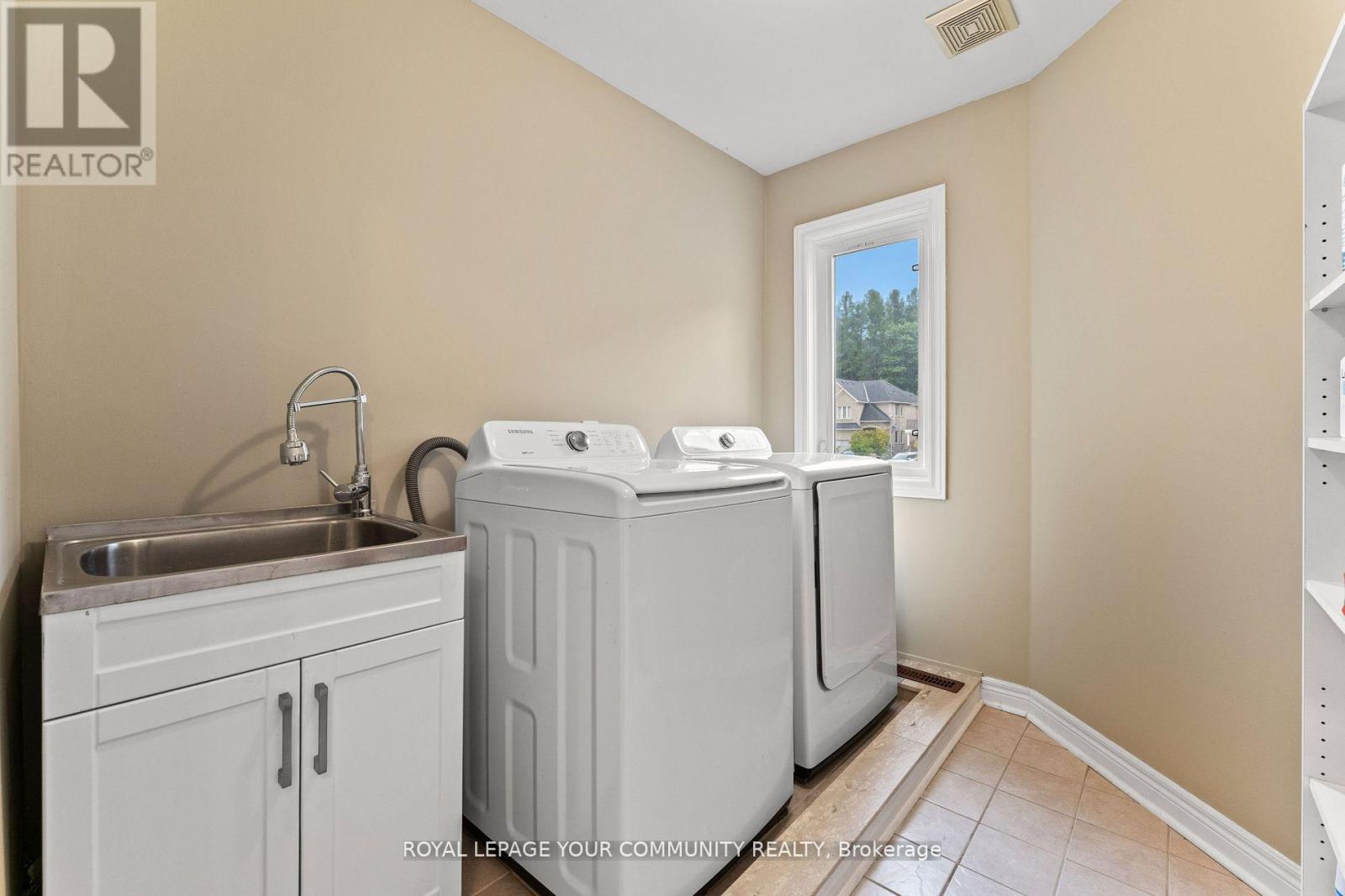 












67 GAMBLE GLEN CRESCENT

,
Richmond Hill,




Ontario
L4S2T3

