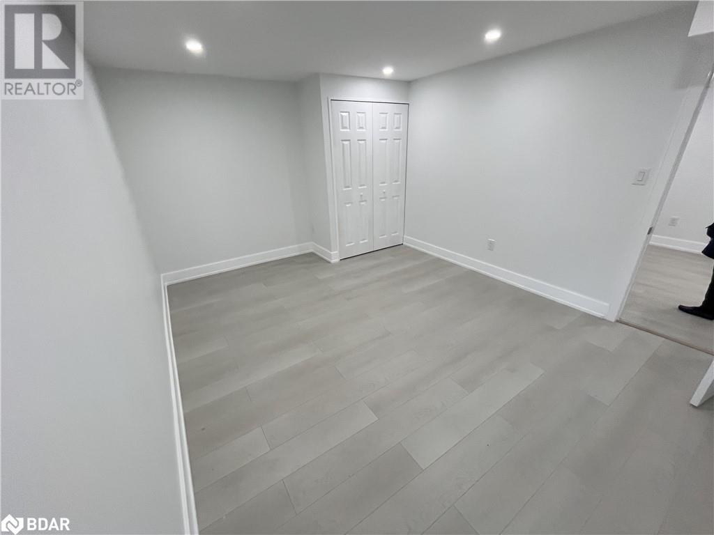 












456 TYRONE Crescent

,
Halton,




Ontario
L9T8J8

