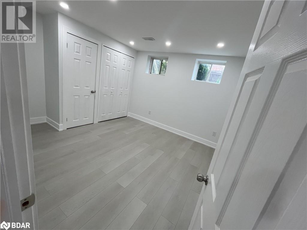 












456 TYRONE Crescent

,
Halton,




Ontario
L9T8J8

