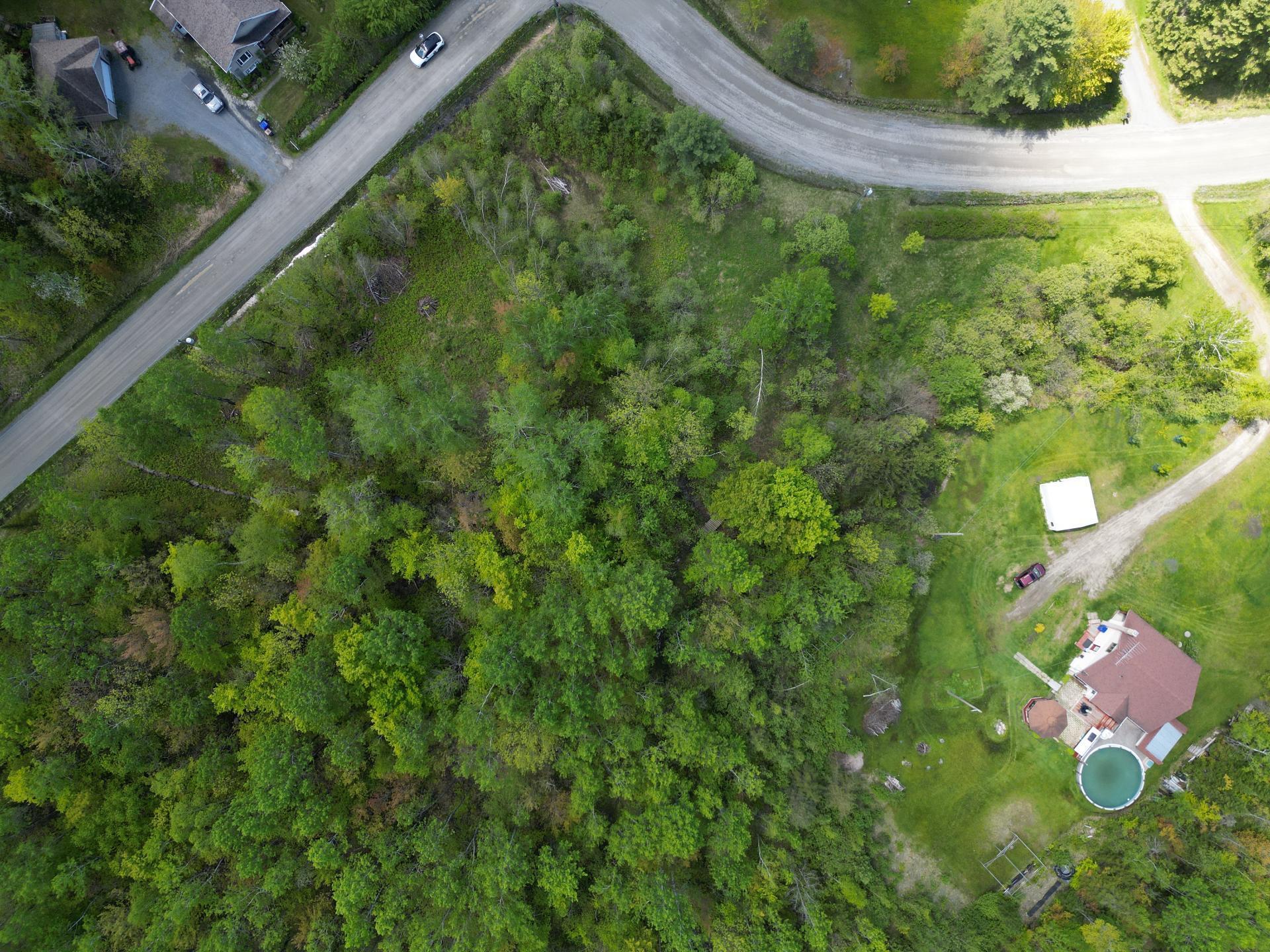 









1015


Rue du Saphir

,
Saint-Denis-de-Brompton,







QC
J0B2P0

