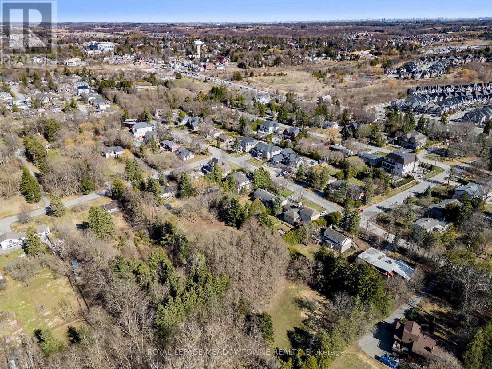 












200 MARTIN STREET

,
King,







Ontario
L7B1J5

