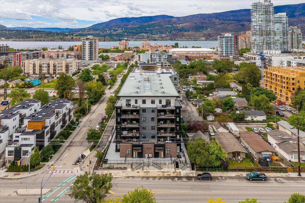 









660


Cawston

Avenue, 105B,
Kelowna,




BC
V1Y 9M1

