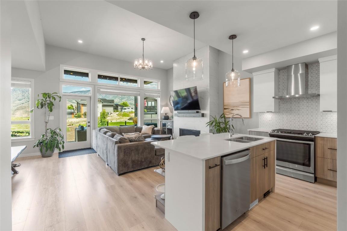 









260


RUE CHEVAL NOIR

, 21,
Kamloops,




BC
V1S 0G1

