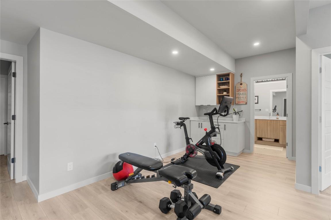 









260


RUE CHEVAL NOIR

, 21,
Kamloops,




BC
V1S 0G1

