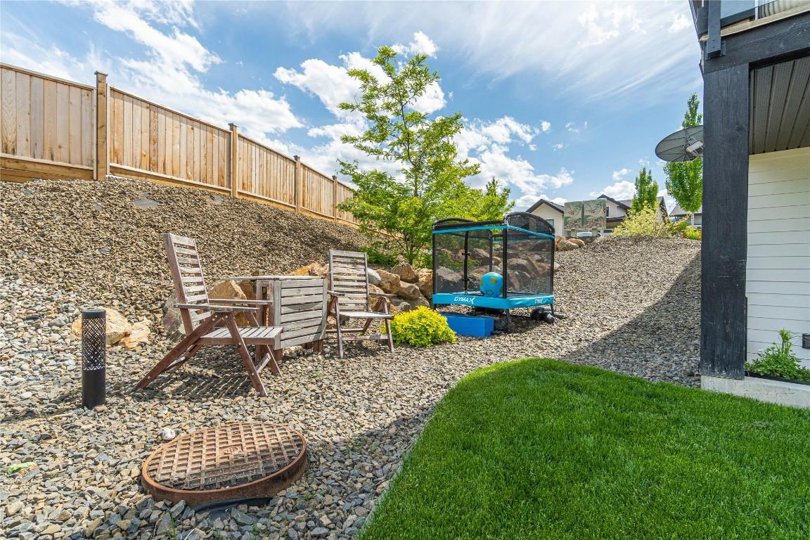 









260


RUE CHEVAL NOIR

, 21,
Kamloops,




BC
V1S 0G1

