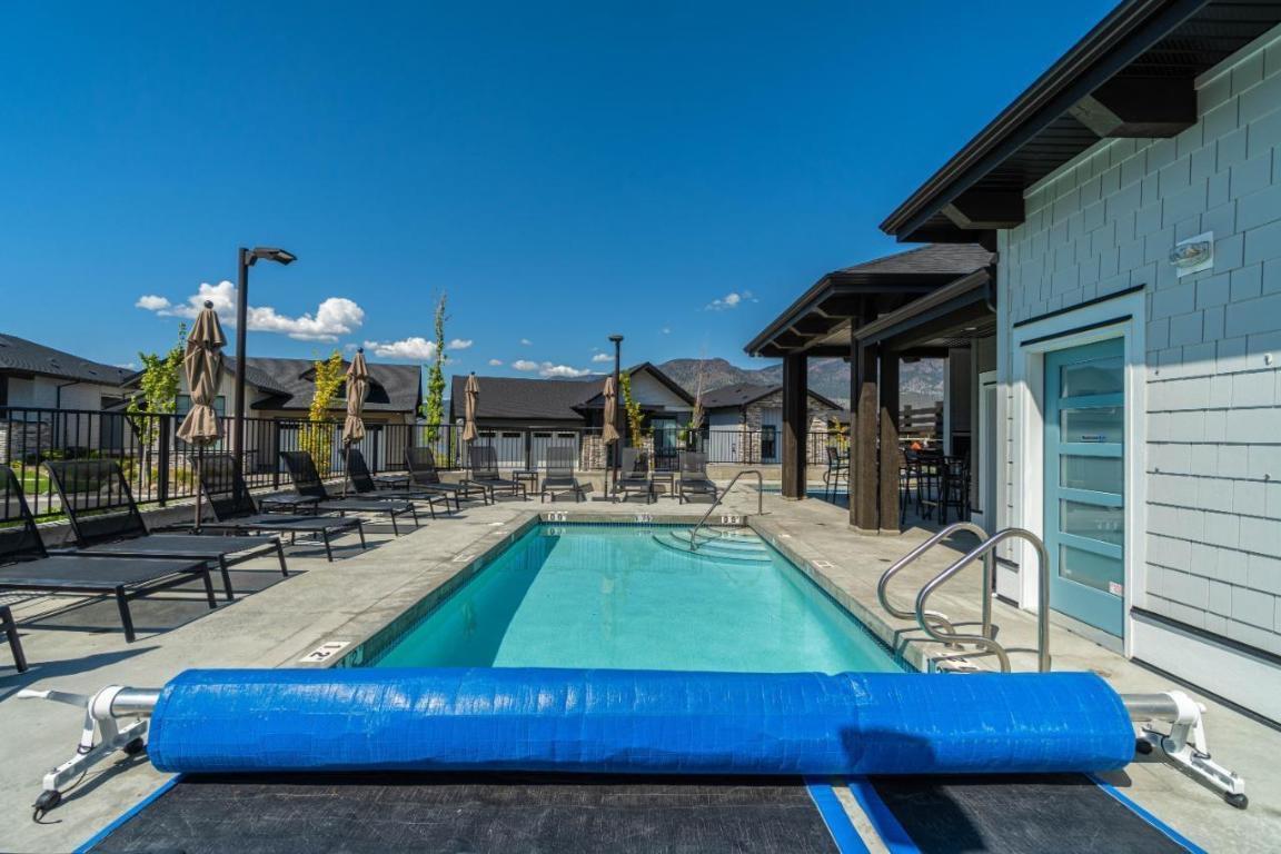 









260


RUE CHEVAL NOIR

, 21,
Kamloops,




BC
V1S 0G1

