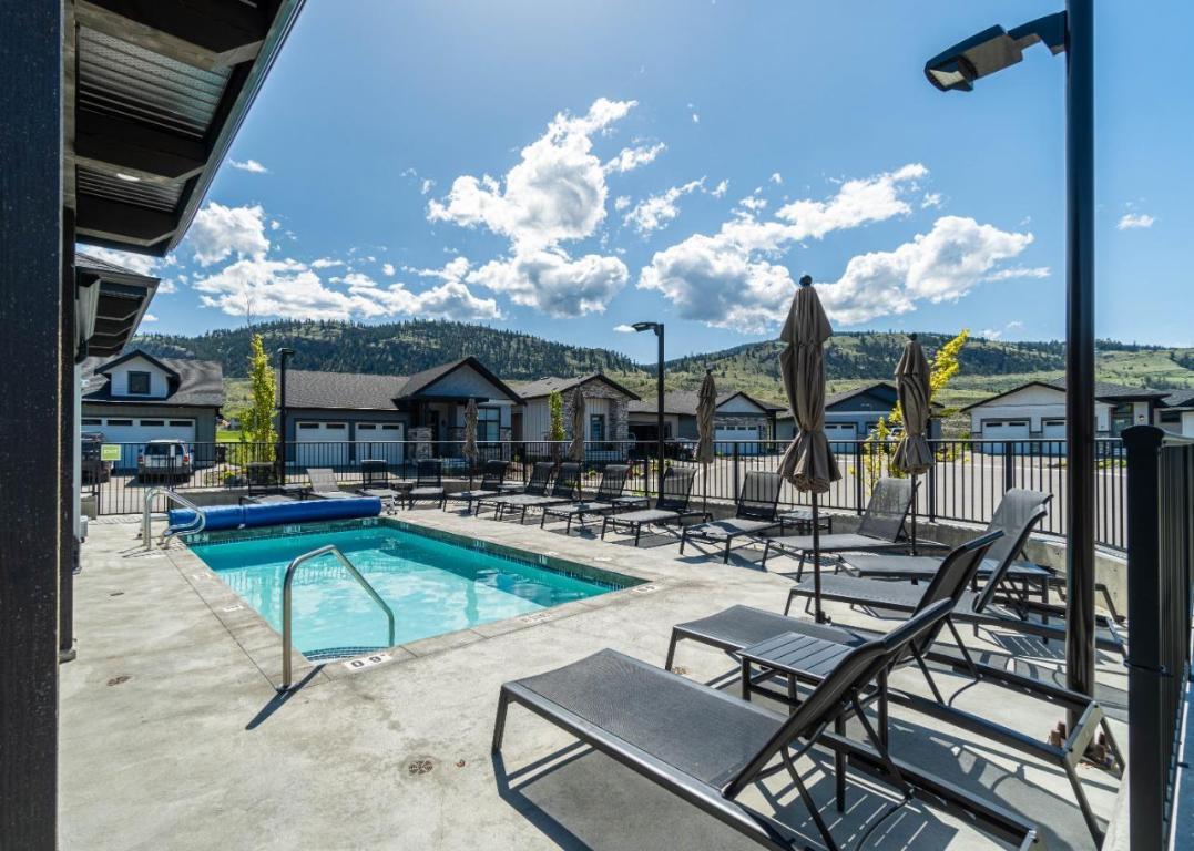 









260


RUE CHEVAL NOIR

, 21,
Kamloops,




BC
V1S 0G1

