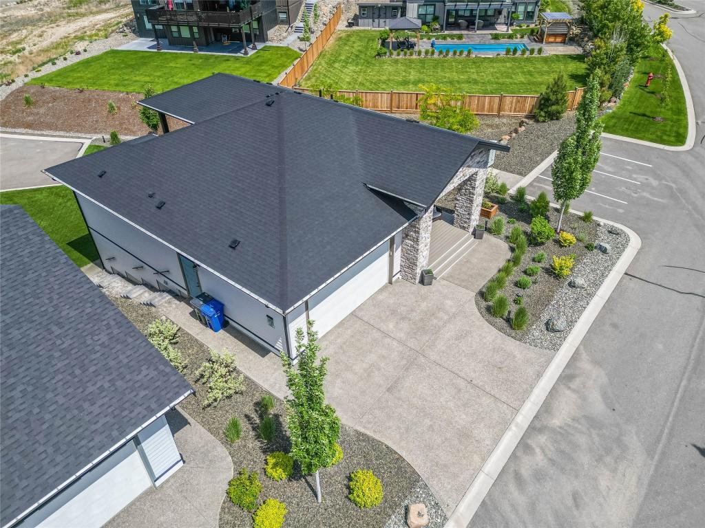 









260


RUE CHEVAL NOIR

, 21,
Kamloops,




BC
V1S 0G1

