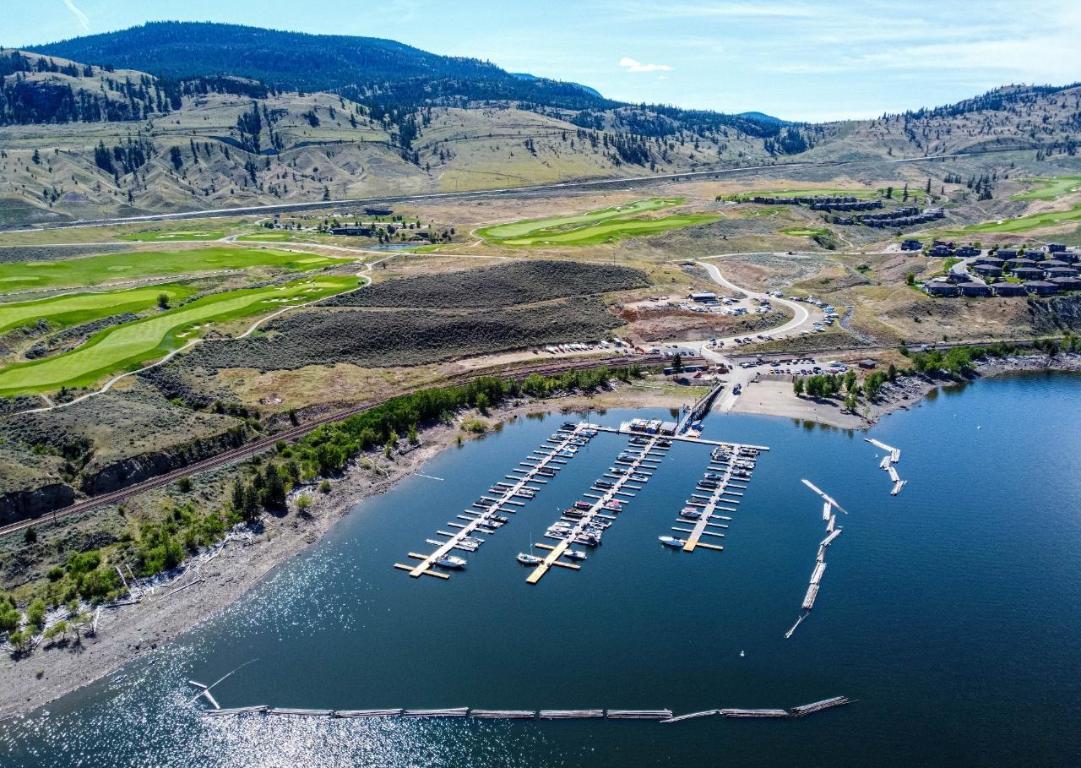 









260


RUE CHEVAL NOIR

, 21,
Kamloops,




BC
V1S 0G1

