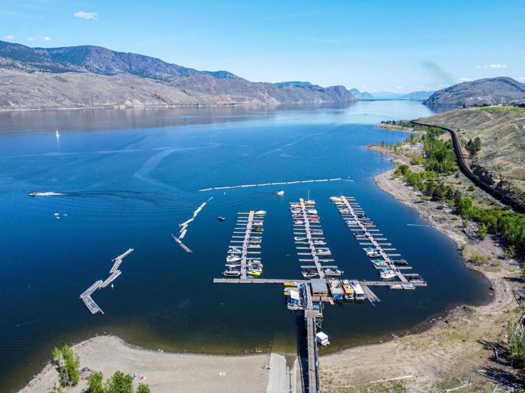 









260


RUE CHEVAL NOIR

, 21,
Kamloops,




BC
V1S 0G1

