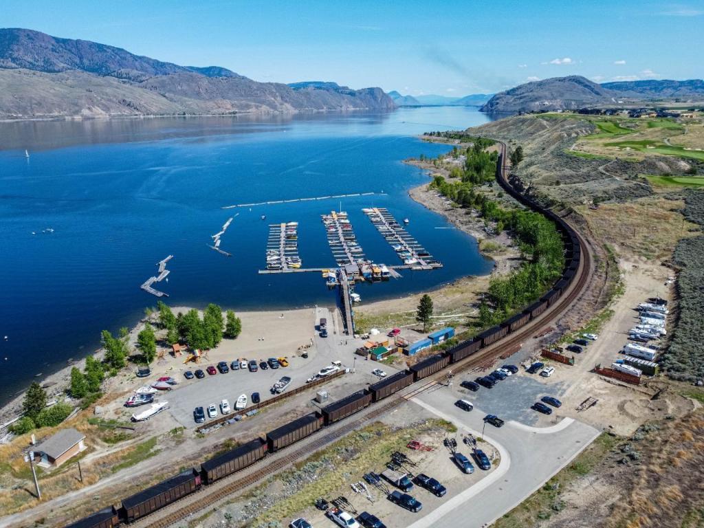 









260


RUE CHEVAL NOIR

, 21,
Kamloops,




BC
V1S 0G1

