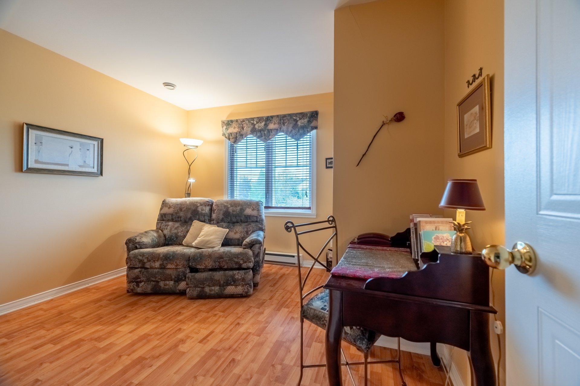 









379


Rue de Vendée

,
Boucherville,




QC
J4B8J2

