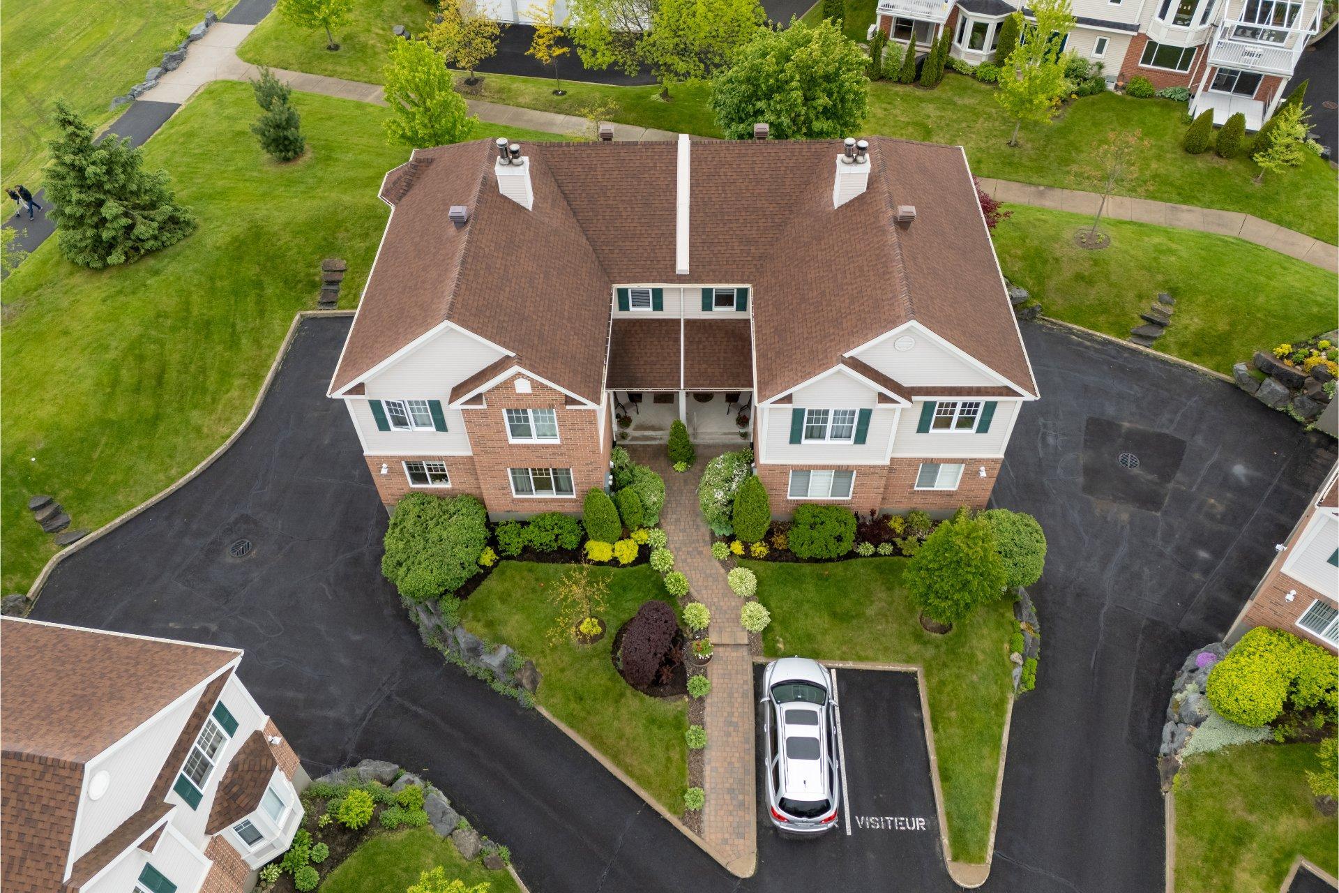 









379


Rue de Vendée

,
Boucherville,




QC
J4B8J2

